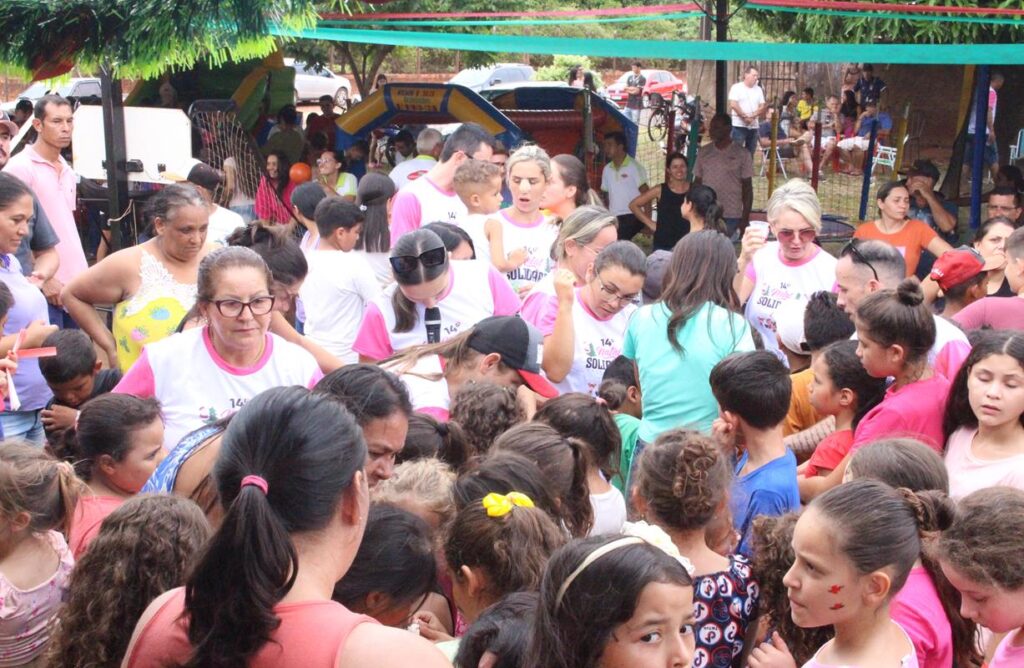 Sucesso total 14º Natal Solidário Amigos da Janete Córdoba distribuiu mais de 1.500 brinquedos em Amambai Sucesso total 14º Natal Solidário Amigos da Janete Córdoba distribuiu mais de 1.500 brinquedos em Amambai