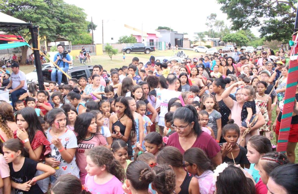 Sucesso total 14º Natal Solidário Amigos da Janete Córdoba distribuiu mais de 1.500 brinquedos em Amambai Sucesso total 14º Natal Solidário Amigos da Janete Córdoba distribuiu mais de 1.500 brinquedos em Amambai