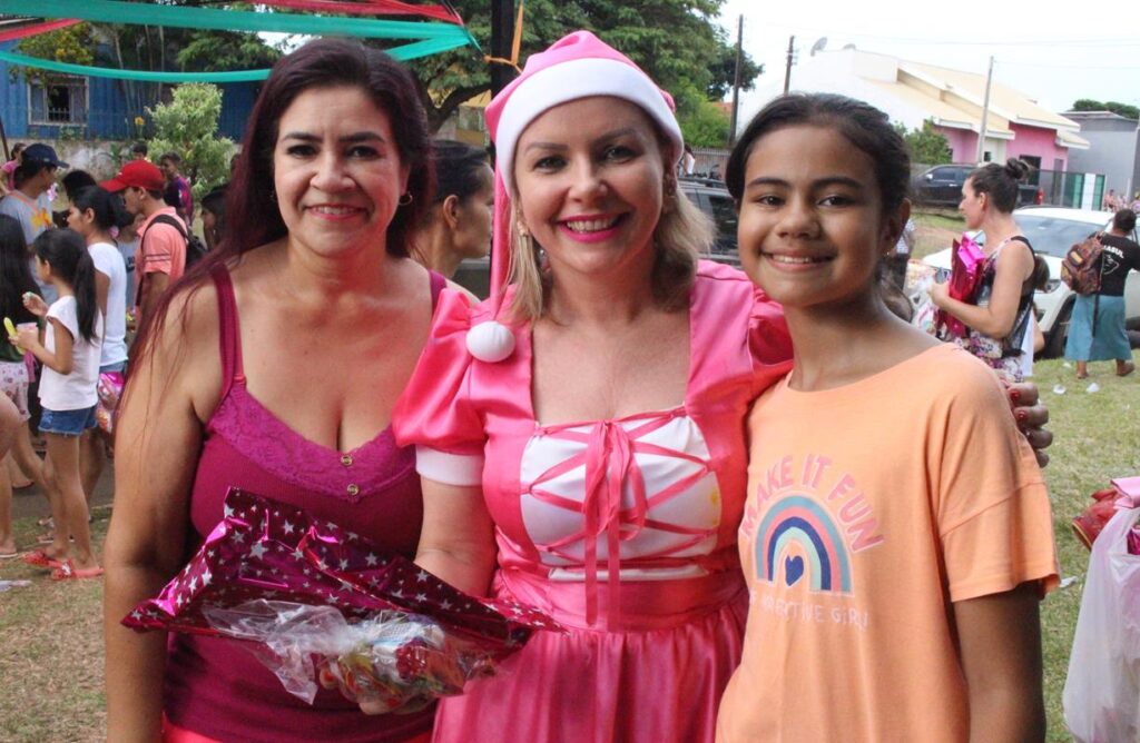 Sucesso total 14º Natal Solidário Amigos da Janete Córdoba distribuiu mais de 1.500 brinquedos em Amambai Sucesso total 14º Natal Solidário Amigos da Janete Córdoba distribuiu mais de 1.500 brinquedos em Amambai