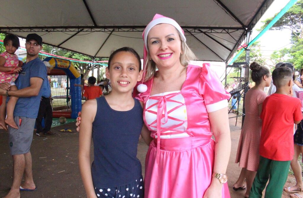 Sucesso total 14º Natal Solidário Amigos da Janete Córdoba distribuiu mais de 1.500 brinquedos em Amambai Sucesso total 14º Natal Solidário Amigos da Janete Córdoba distribuiu mais de 1.500 brinquedos em Amambai