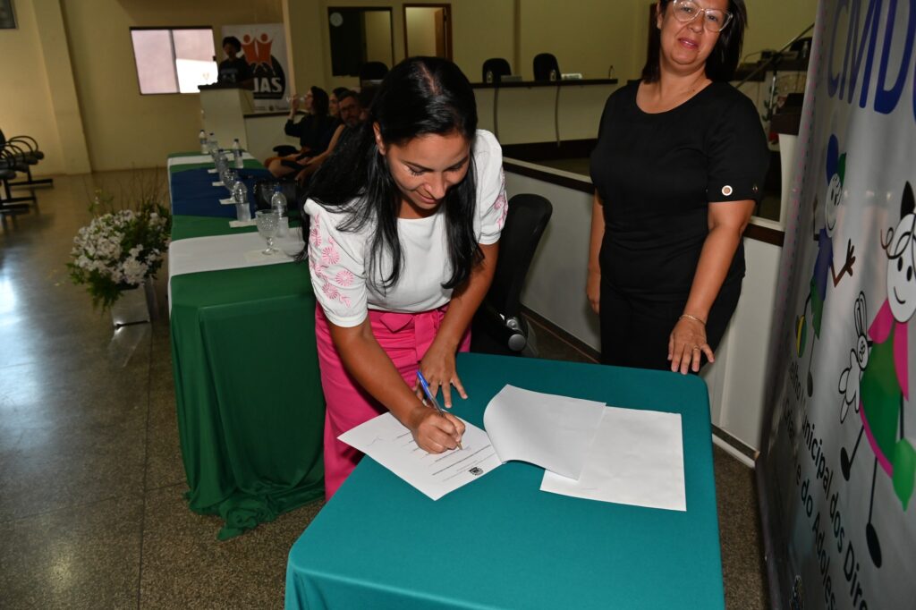 Prefeitura de Itaquiraí empossa novos conselheiros tutelares e diploma suplentes Prefeitura de Itaquiraí empossa novos conselheiros tutelares e diploma suplentes