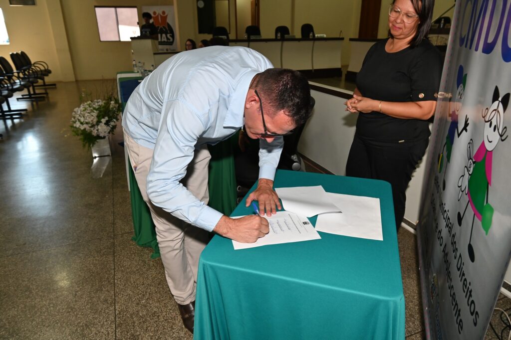 Prefeitura de Itaquiraí empossa novos conselheiros tutelares e diploma suplentes Prefeitura de Itaquiraí empossa novos conselheiros tutelares e diploma suplentes