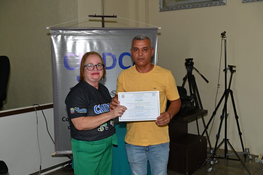 Prefeitura de Itaquiraí empossa novos conselheiros tutelares e diploma suplentes Prefeitura de Itaquiraí empossa novos conselheiros tutelares e diploma suplentes