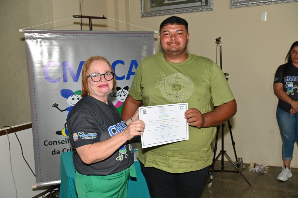 Prefeitura de Itaquiraí empossa novos conselheiros tutelares e diploma suplentes Prefeitura de Itaquiraí empossa novos conselheiros tutelares e diploma suplentes