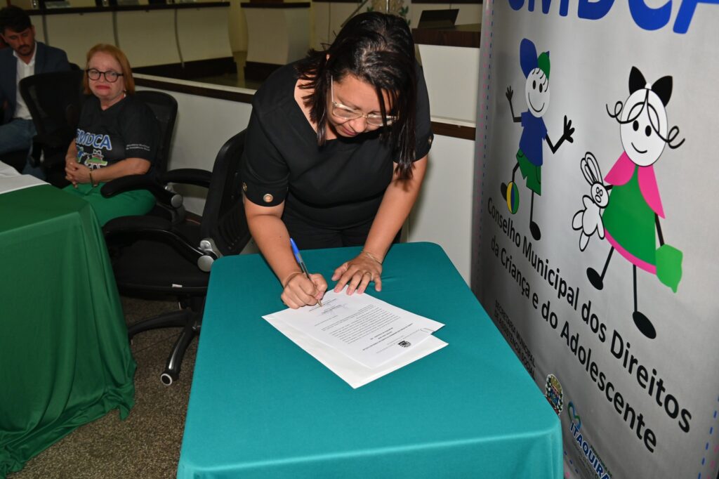 Prefeitura de Itaquiraí empossa novos conselheiros tutelares e diploma suplentes Prefeitura de Itaquiraí empossa novos conselheiros tutelares e diploma suplentes