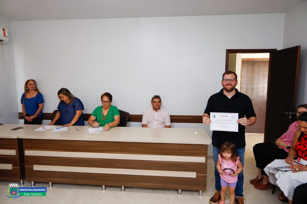 Prefeitura de Sete Quedas realiza solenidade de posse dos novos membros do Conselho Tutelar Prefeitura de Sete Quedas realiza solenidade de posse dos novos membros do Conselho Tutelar