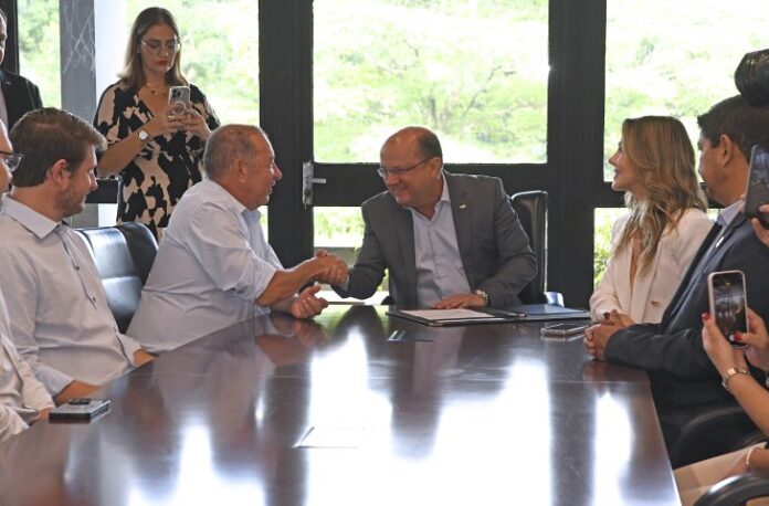 Barbosinha-assume-a-governadoria-com-o-recesso-do-Governador-Riedel-Foto-Bruno-Rezende-04-730x480