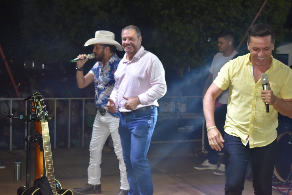 Recorde de público marca a festa da virada em Paranhos Recorde de público marca a festa da virada em Paranhos
