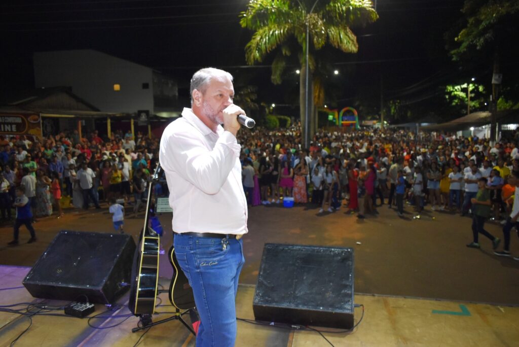 Recorde de público marca a festa da virada em Paranhos Recorde de público marca a festa da virada em Paranhos