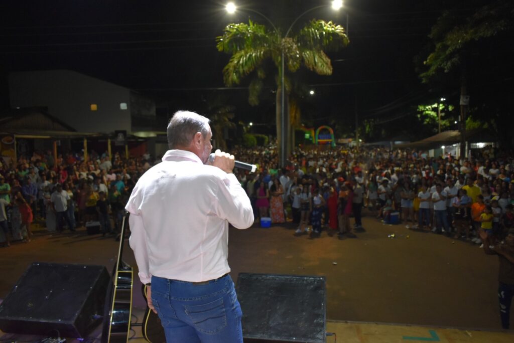 Recorde de público marca a festa da virada em Paranhos Recorde de público marca a festa da virada em Paranhos