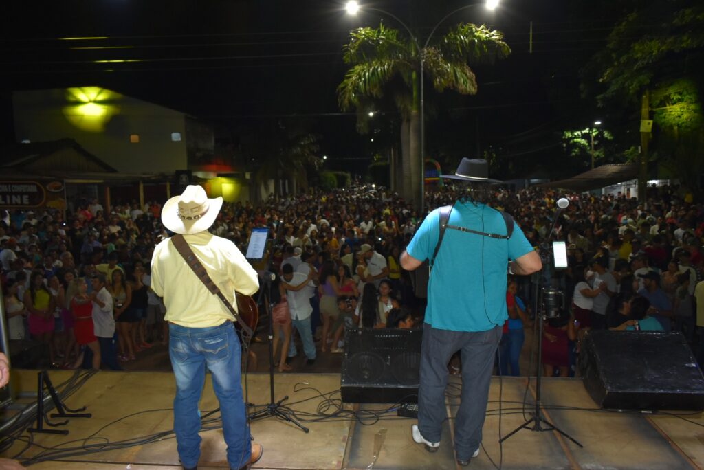 Recorde de público marca a festa da virada em Paranhos Recorde de público marca a festa da virada em Paranhos