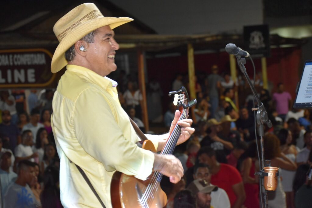 Recorde de público marca a festa da virada em Paranhos Recorde de público marca a festa da virada em Paranhos