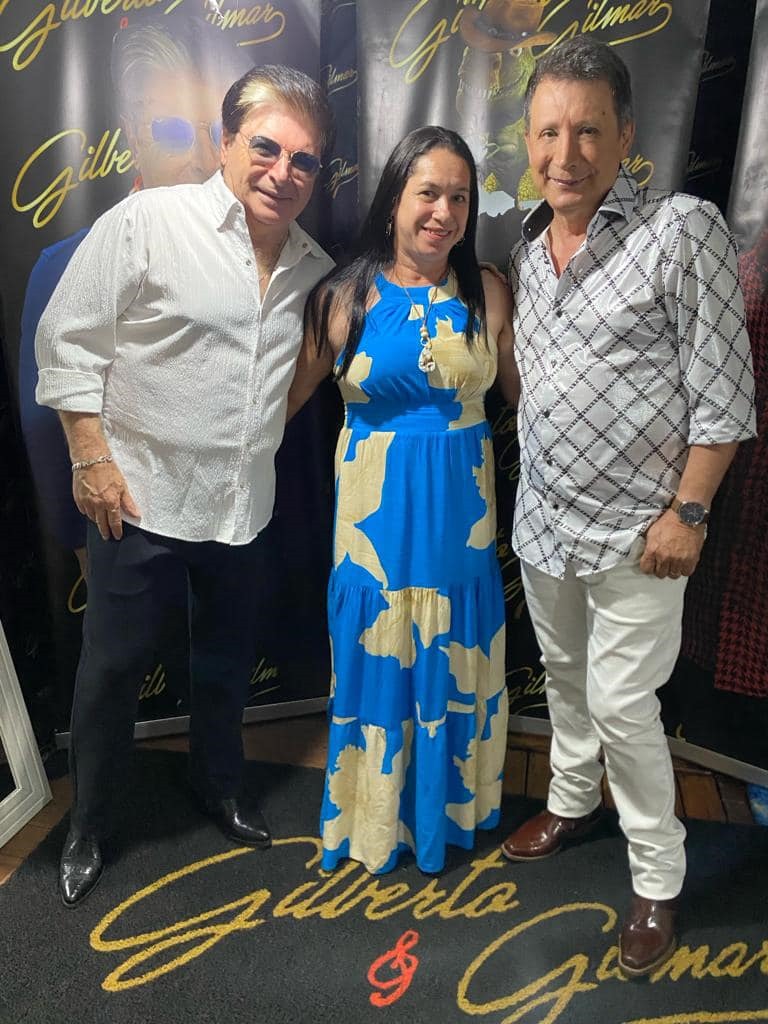 5 mil pessoas participaram da Festa da Virada em Iguatemi, com o show da dupla nacional Gilberto & Gilmar 5 mil pessoas participaram da Festa da Virada em Iguatemi, com o show da dupla nacional Gilberto & Gilmar