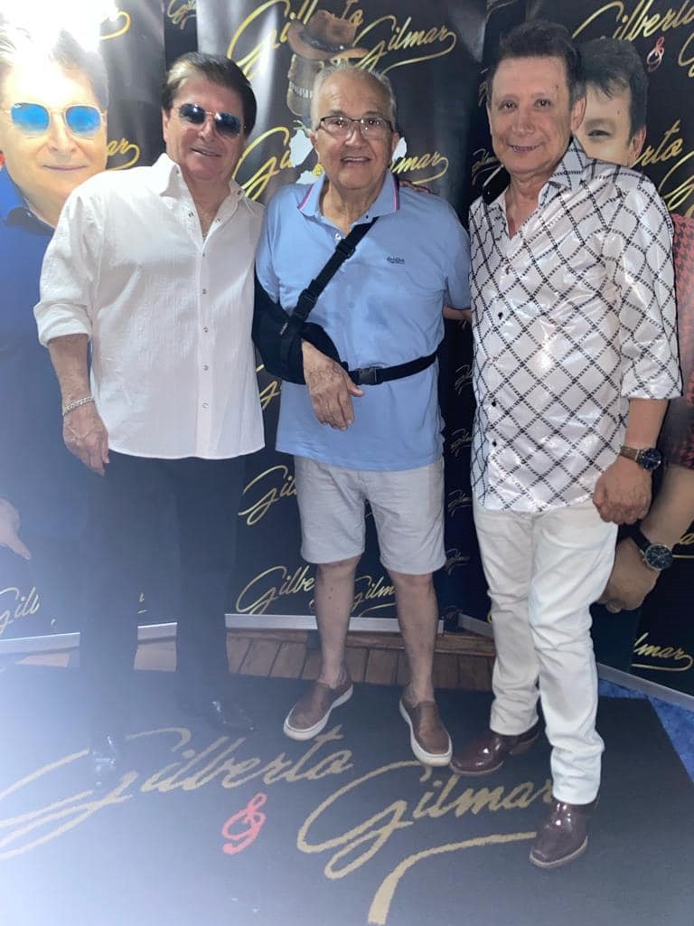 5 mil pessoas participaram da Festa da Virada em Iguatemi, com o show da dupla nacional Gilberto & Gilmar 5 mil pessoas participaram da Festa da Virada em Iguatemi, com o show da dupla nacional Gilberto & Gilmar