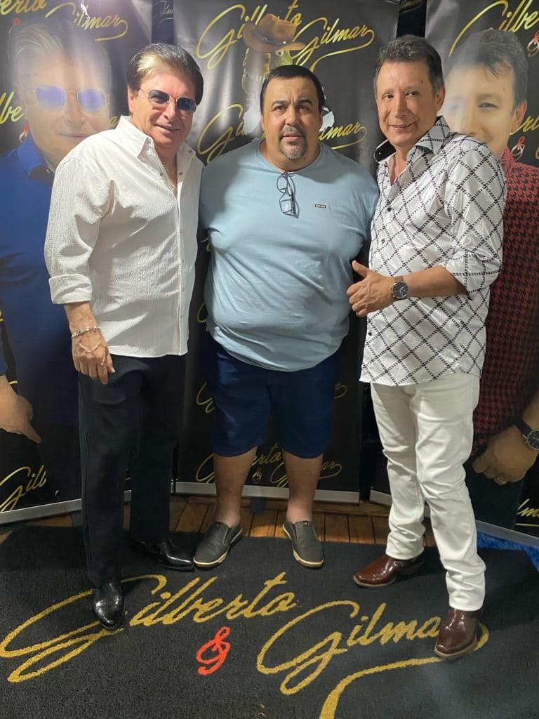 5 mil pessoas participaram da Festa da Virada em Iguatemi, com o show da dupla nacional Gilberto & Gilmar 5 mil pessoas participaram da Festa da Virada em Iguatemi, com o show da dupla nacional Gilberto & Gilmar