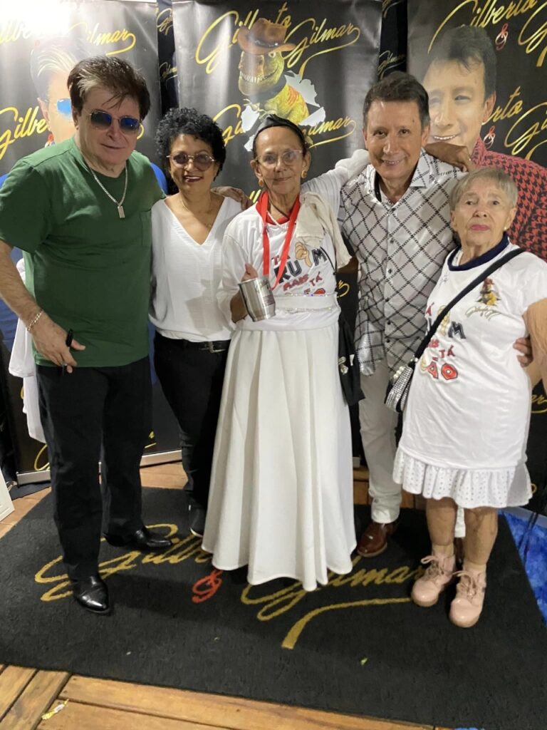 5 mil pessoas participaram da Festa da Virada em Iguatemi, com o show da dupla nacional Gilberto & Gilmar 5 mil pessoas participaram da Festa da Virada em Iguatemi, com o show da dupla nacional Gilberto & Gilmar