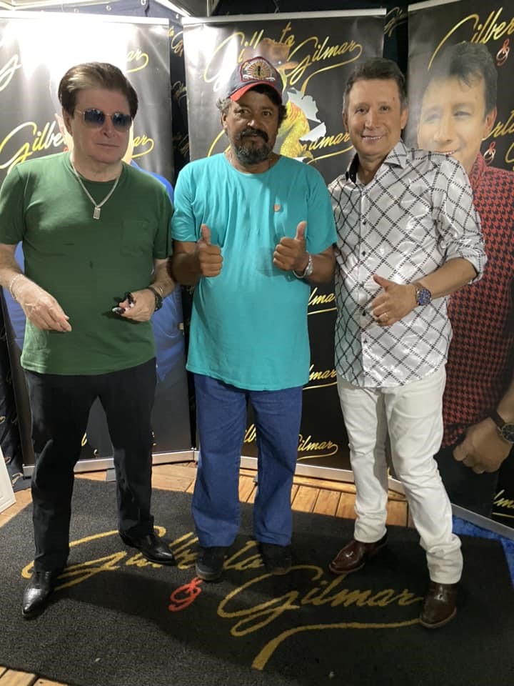 5 mil pessoas participaram da Festa da Virada em Iguatemi, com o show da dupla nacional Gilberto & Gilmar 5 mil pessoas participaram da Festa da Virada em Iguatemi, com o show da dupla nacional Gilberto & Gilmar