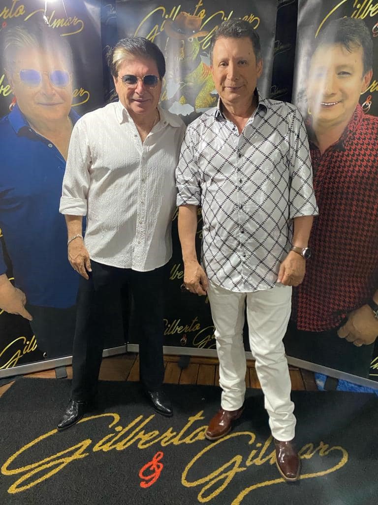 5 mil pessoas participaram da Festa da Virada em Iguatemi, com o show da dupla nacional Gilberto & Gilmar 5 mil pessoas participaram da Festa da Virada em Iguatemi, com o show da dupla nacional Gilberto & Gilmar