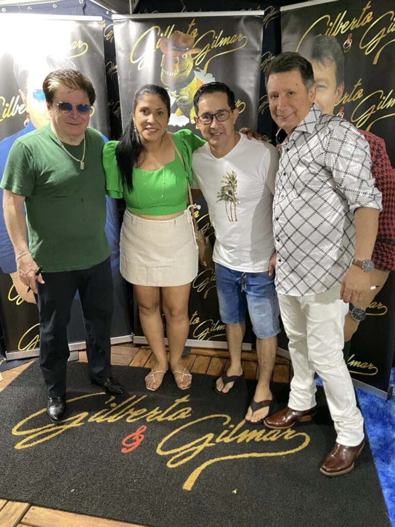 5 mil pessoas participaram da Festa da Virada em Iguatemi, com o show da dupla nacional Gilberto & Gilmar 5 mil pessoas participaram da Festa da Virada em Iguatemi, com o show da dupla nacional Gilberto & Gilmar