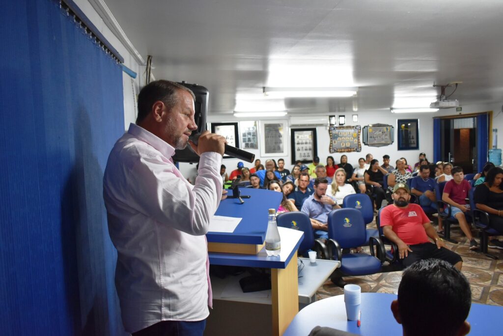 Solenidade na Câmara marcou a posse dos novos conselheiros tutelares em Paranhos Solenidade na Câmara marcou a posse dos novos conselheiros tutelares em Paranhos