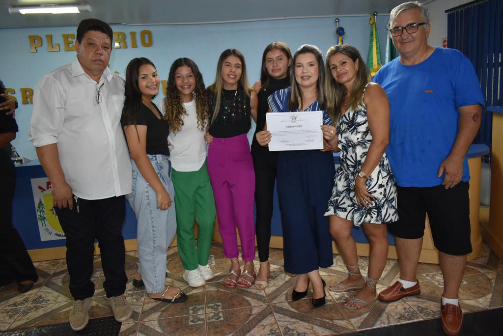 Solenidade na Câmara marcou a posse dos novos conselheiros tutelares em Paranhos Solenidade na Câmara marcou a posse dos novos conselheiros tutelares em Paranhos