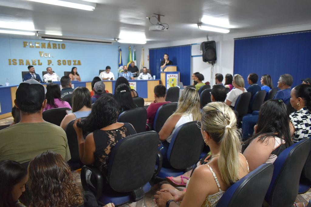 Solenidade na Câmara marcou a posse dos novos conselheiros tutelares em Paranhos Solenidade na Câmara marcou a posse dos novos conselheiros tutelares em Paranhos
