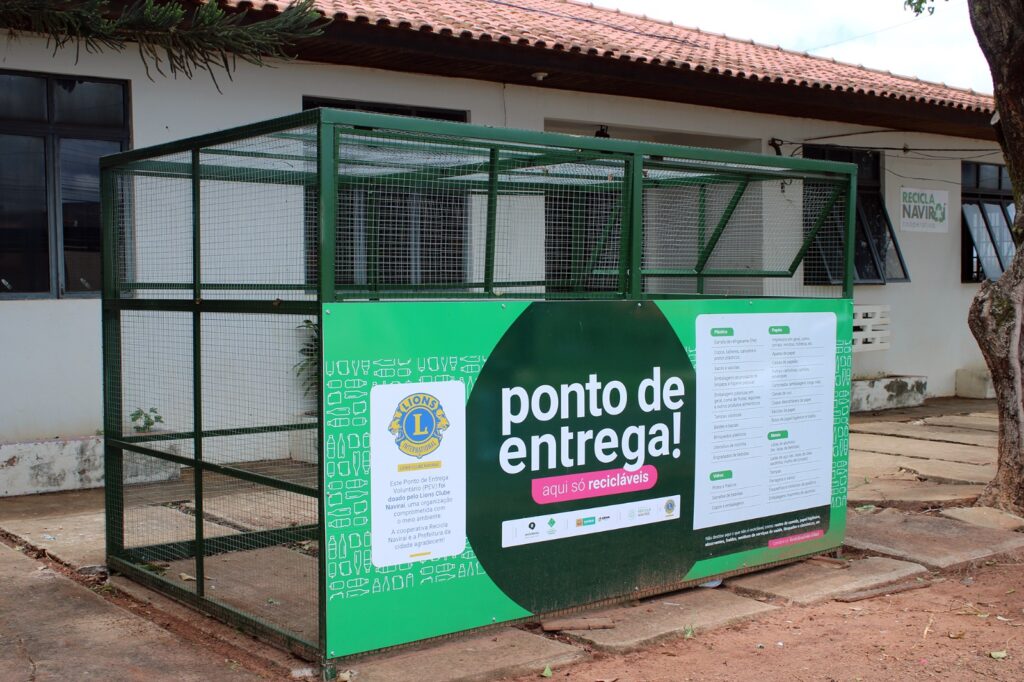 Pontos de Entrega Voluntária são instalados para ampliar a coleta seletiva em Naviraí Pontos de Entrega Voluntária são instalados para ampliar a coleta seletiva em Naviraí