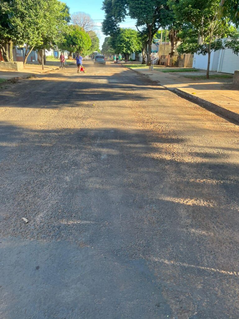 Prefeitura de Iguatemi intensifica serviços de limpeza e manutenção em toda a cidade Prefeitura de Iguatemi intensifica serviços de limpeza e manutenção em toda a cidade