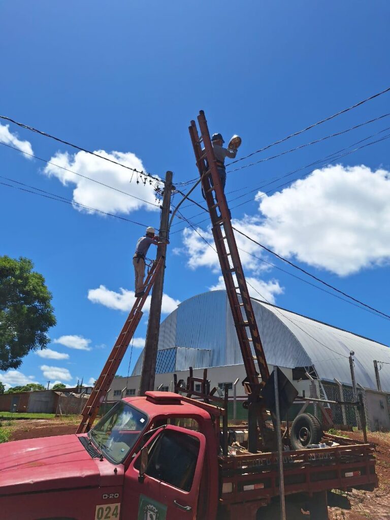 Mesmo em recesso parlamentar, Bagaceira encaminhou todas as demandas de Nova América em Caarapó Mesmo em recesso parlamentar, Bagaceira encaminhou todas as demandas de Nova América em Caarapó