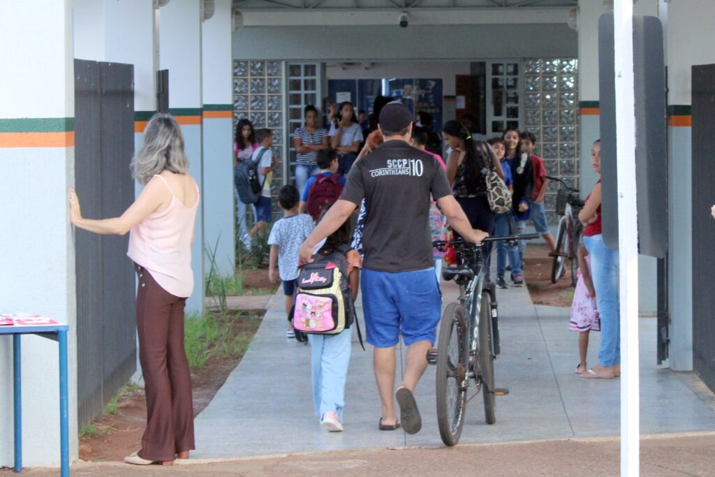 Com mais de 8 mil alunos, escolas da Rede Municipal de Naviraí iniciam as aulas do ano letivo 2024 Com mais de 8 mil alunos, escolas da Rede Municipal de Naviraí iniciam as aulas do ano letivo 2024