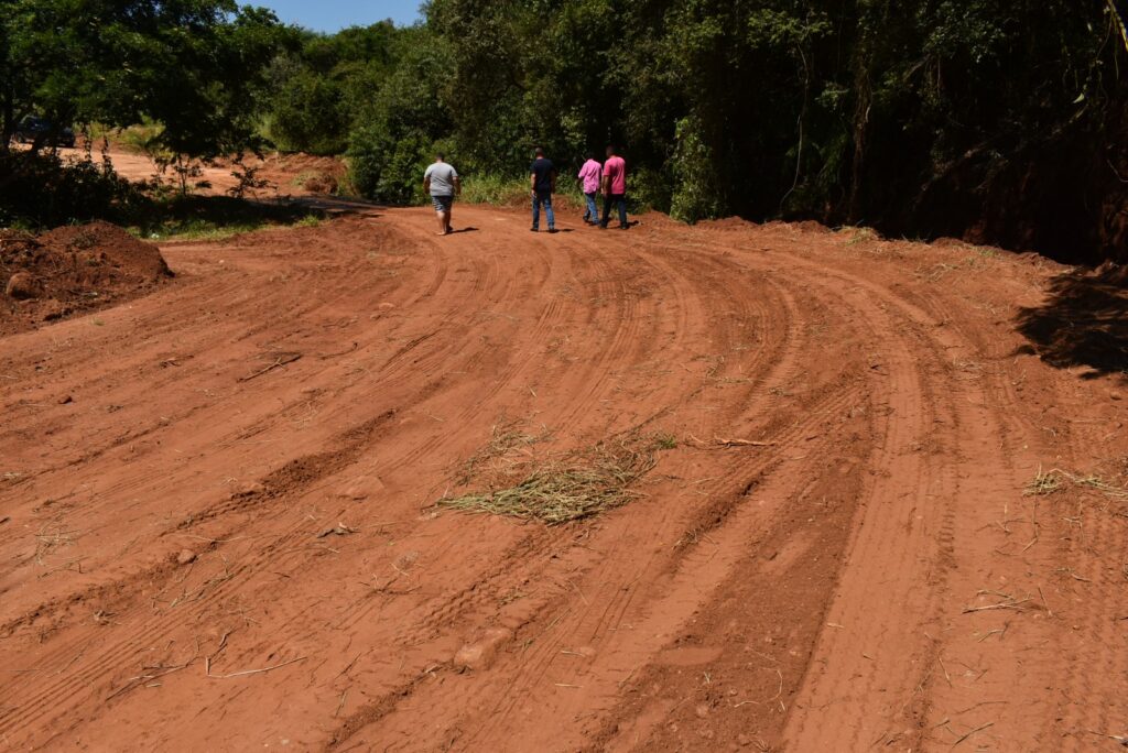 Prefeito visita obra de reforma da ponte sobre o córrego Ypoi em Paranhos Prefeito visita obra de reforma da ponte sobre o córrego Ypoi em Paranhos