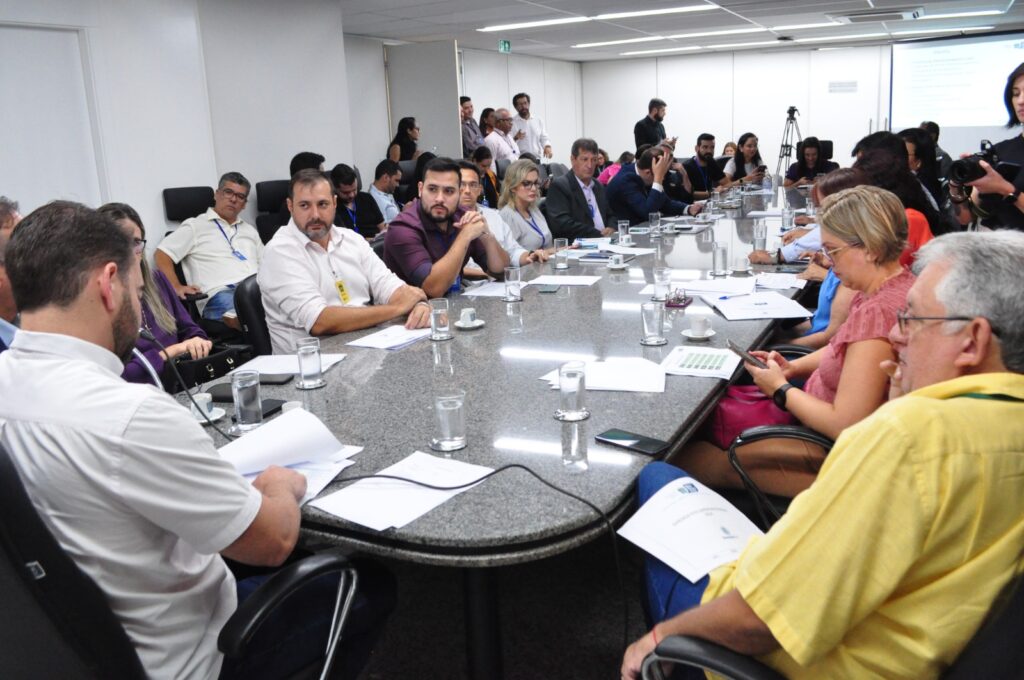 Sistema de emendas parlamentares apresentado na ALEMS vai agilizar as entregas para os municípios de MS Sistema de emendas parlamentares apresentado na ALEMS vai agilizar as entregas para os municípios de MS
