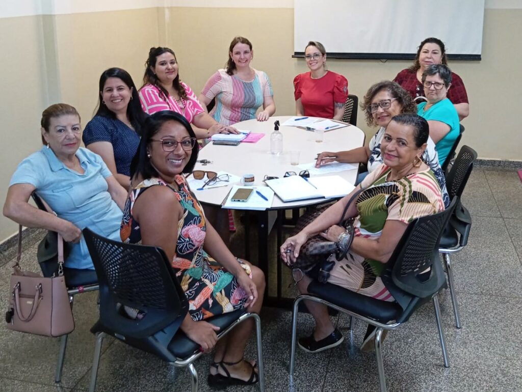 Conselho Municipal dos Direitos da Mulher de Naviraí empossa novas conselheiras Conselho Municipal dos Direitos da Mulher de Naviraí empossa novas conselheiras