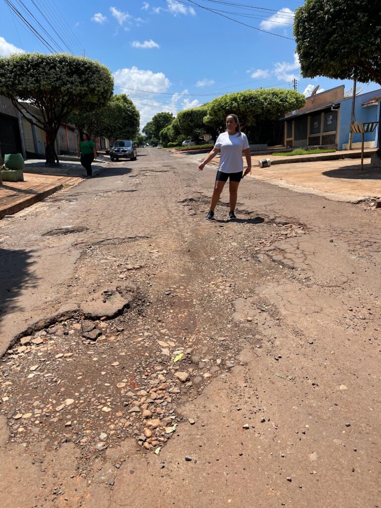 A pedido de Lia Nogueira, ruas do 4° Plano e Água Boa serão recapeadas em Dourados A pedido de Lia Nogueira, ruas do 4° Plano e Água Boa serão recapeadas em Dourados