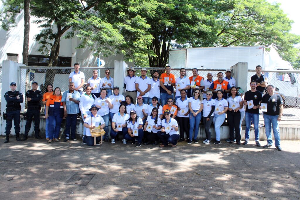 Naviraí realiza Blitz Educativa de conscientização para o combate ao mosquito Aedes aegypti Naviraí realiza Blitz Educativa de conscientização para o combate ao mosquito Aedes aegypti