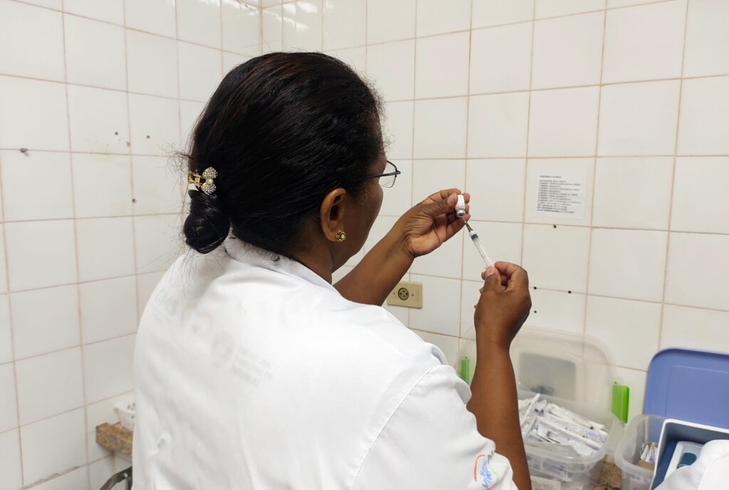 Saúde de Naviraí amplia Vacinação Contra Dengue para adolescentes de até 14 anos Saúde de Naviraí amplia Vacinação Contra Dengue para adolescentes de até 14 anos