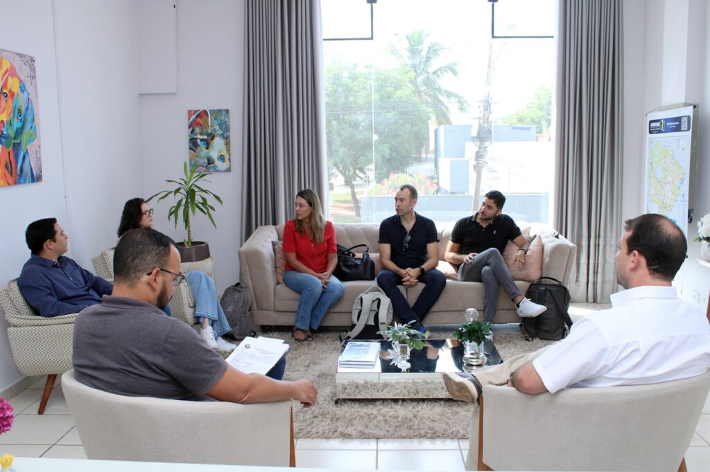 Prefeitura de Naviraí concede licença ambiental para implantação de Usina Fotovoltaica em fazenda do município Prefeitura de Naviraí concede licença ambiental para implantação de Usina Fotovoltaica em fazenda do município