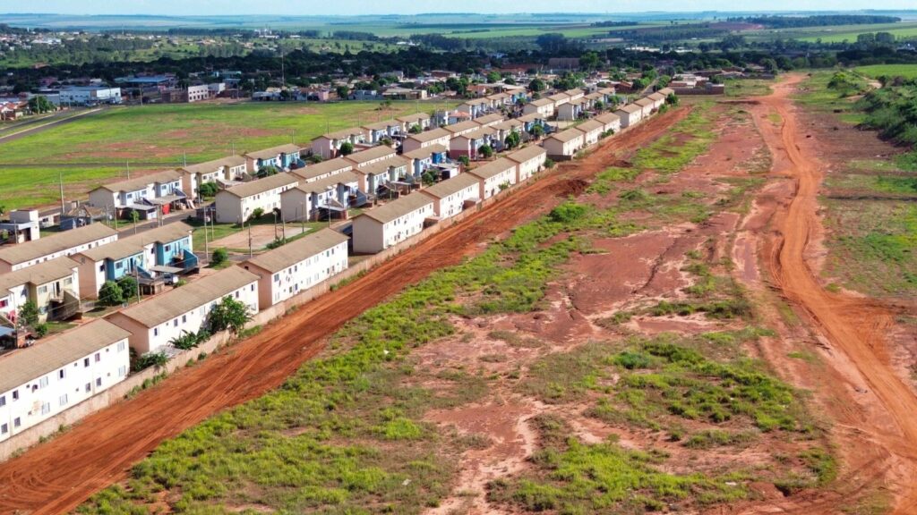 Prefeitura de Naviraí e Usina Rio Amambai realizam ação de combate a Dengue no Residencial Nelson Trad Prefeitura de Naviraí e Usina Rio Amambai realizam ação de combate a Dengue no Residencial Nelson Trad