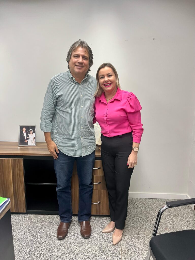 Pré-candidata Janete Córdoba firma parcerias visando governabilidade caso vença as eleições em Amambai Pré-candidata Janete Córdoba firma parcerias visando governabilidade caso vença as eleições em Amambai