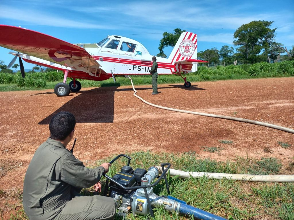 Bombeiros de MS combatem incêndio no Pantanal; cobertura completa aqui Bombeiros de MS combatem incêndio no Pantanal; cobertura completa aqui