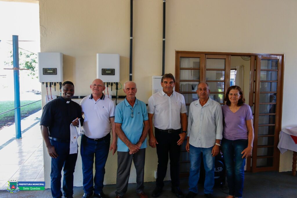 Em Sete Quedas, prefeito e presidente da Câmara participam de ato de entrega de energia solar no Lar São Cristóvão Em Sete Quedas, prefeito e presidente da Câmara participam de ato de entrega de energia solar no Lar São Cristóvão