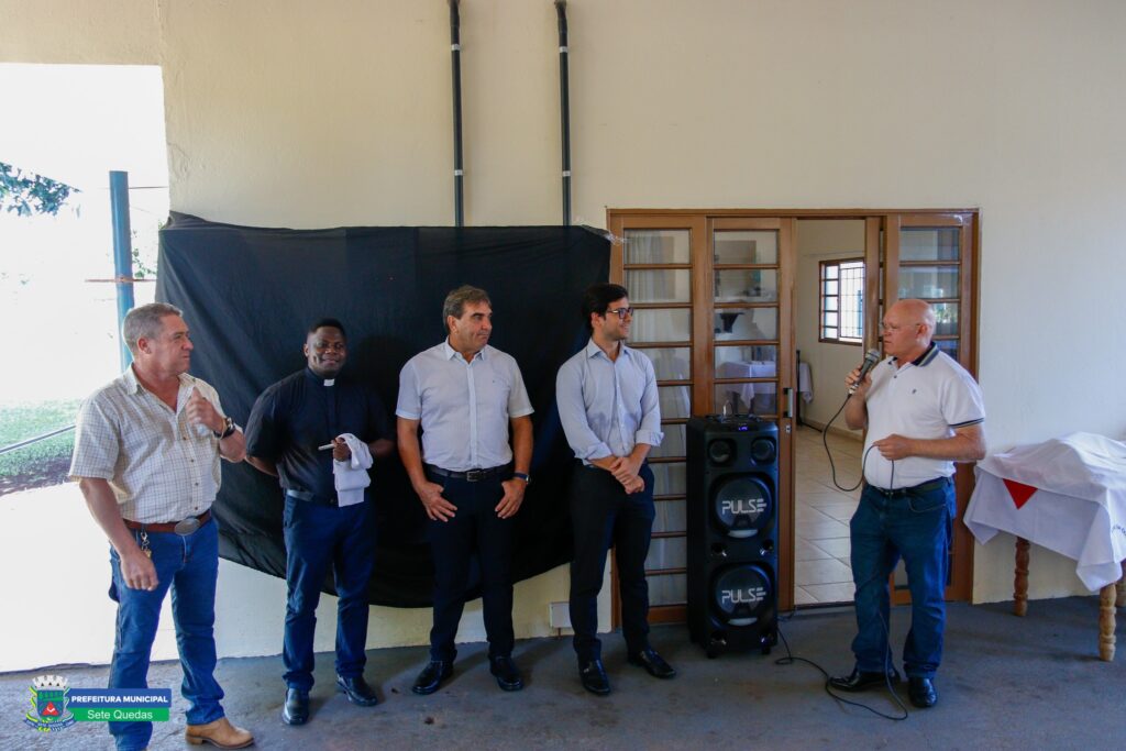 Em Sete Quedas, prefeito e presidente da Câmara participam de ato de entrega de energia solar no Lar São Cristóvão Em Sete Quedas, prefeito e presidente da Câmara participam de ato de entrega de energia solar no Lar São Cristóvão