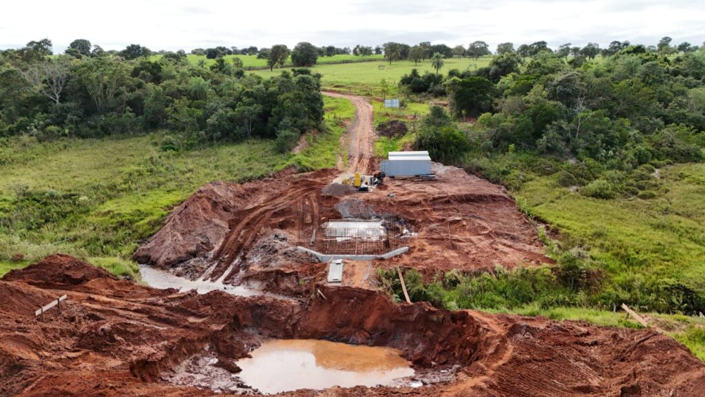 Com recursos do MAPA, Prefeitura de Iguatemi está construindo ponte de concreto na Estrada do Progresso, sobre o Córrego Souza Cuê