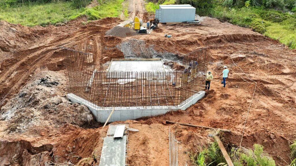 Com recursos do MAPA, Prefeitura de Iguatemi está construindo ponte de concreto na Estrada do Progresso, sobre o Córrego Souza Cuê