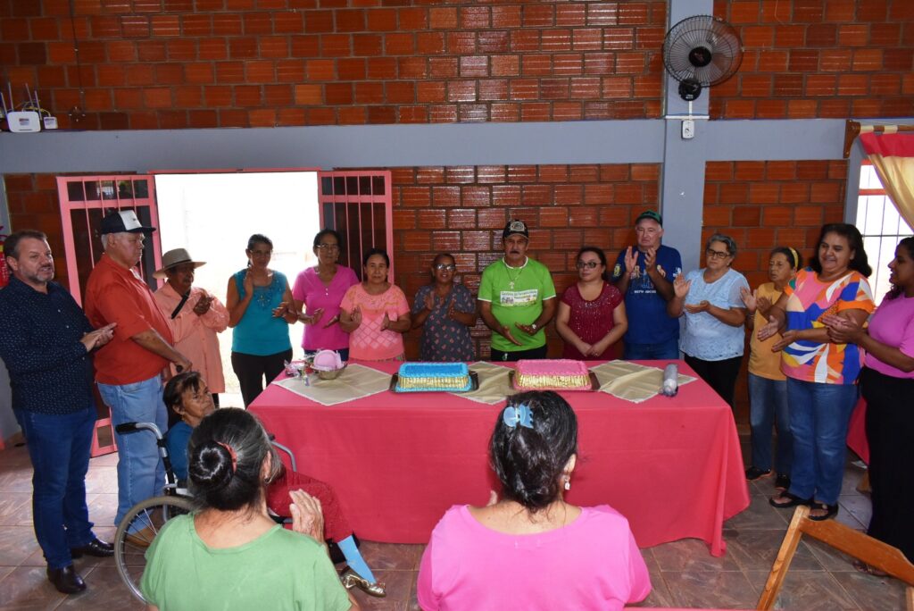 Prefeitura realizou celebração de Páscoa com o grupo da melhor idade em Paranhos Prefeitura realizou celebração de Páscoa com o grupo da melhor idade em Paranhos