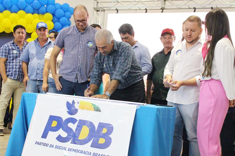 Com a presença de Reinaldo Azambuja PSDB promove ato de filiação em Aral Moreira Com a presença de Reinaldo Azambuja PSDB promove ato de filiação em Aral Moreira