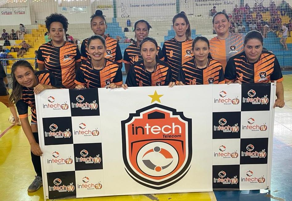 Raça União/Fazenda Flamboyant de Amambai é vice-campeã de torneio regional de futsal feminino em Naviraí