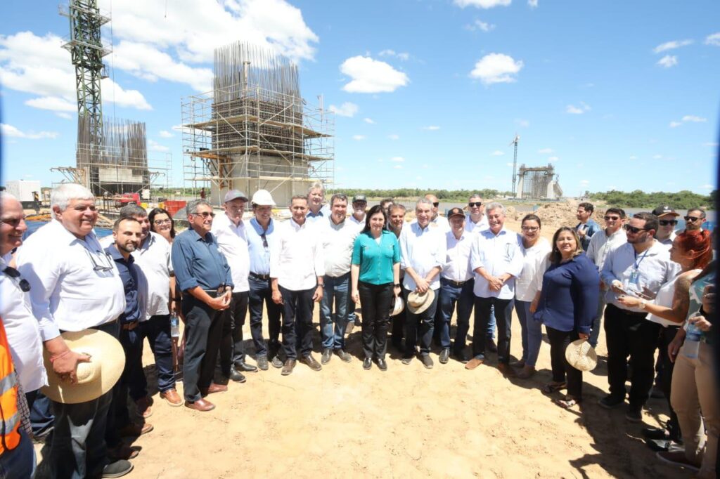 Paulo Corrêa vistoria ponte binacional e destaca oportunidades da Rota Bioceânica para MS Paulo Corrêa vistoria ponte binacional e destaca oportunidades da Rota Bioceânica para MS