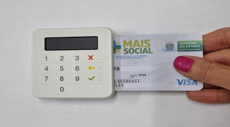 Com lanchonete em pleno vapor, mais uma beneficiária devolve cartão do Mais Social Com lanchonete em pleno vapor, mais uma beneficiária devolve cartão do Mais Social