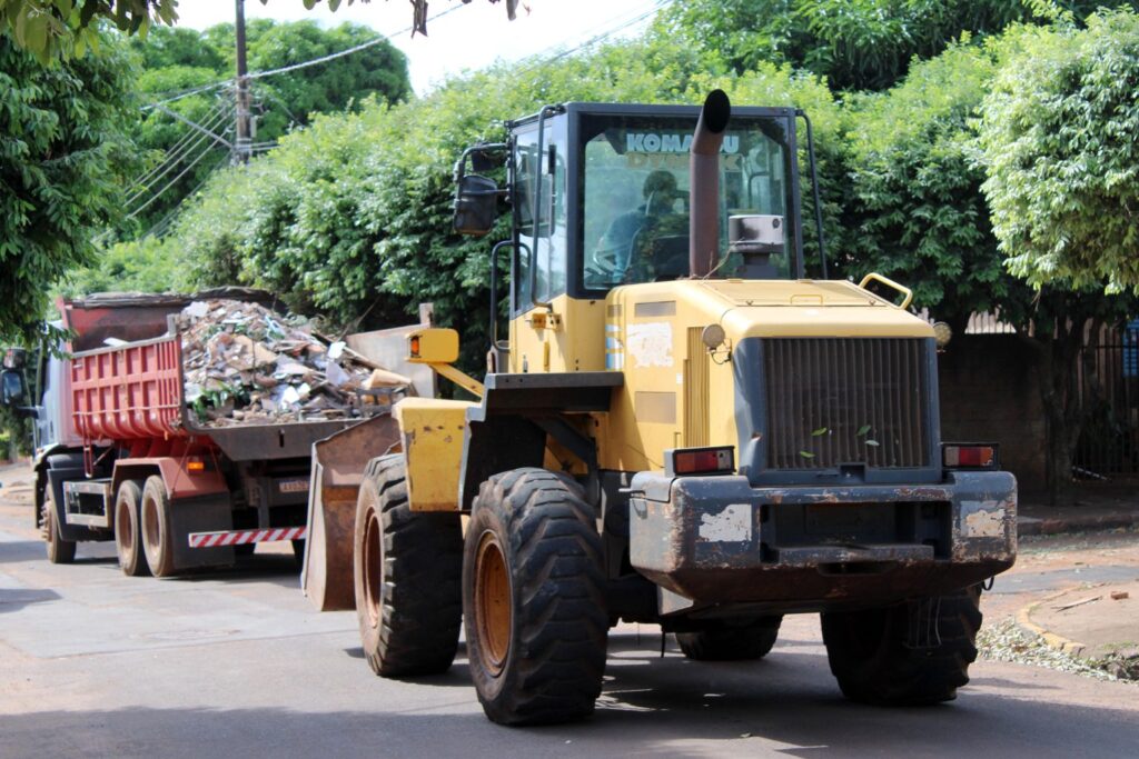 Prefeitura de Naviraí prossegue com cronograma de mutirões de limpeza nos bairros